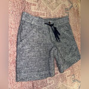 Patagonia women’s 8 inch grey linen cotton blend shorts size 4
